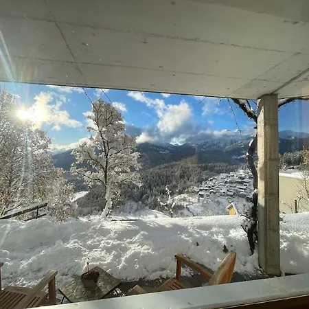 Sonnige Mit Bergsicht Trin